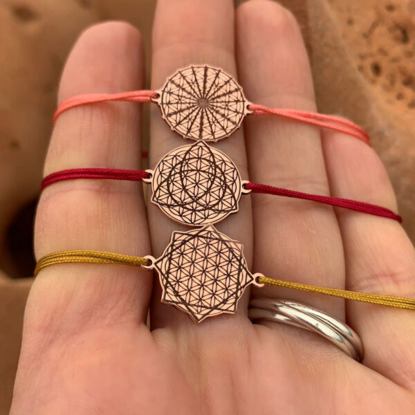 Βραχιολάκι με σχήμα το λουλούδι της ζωής