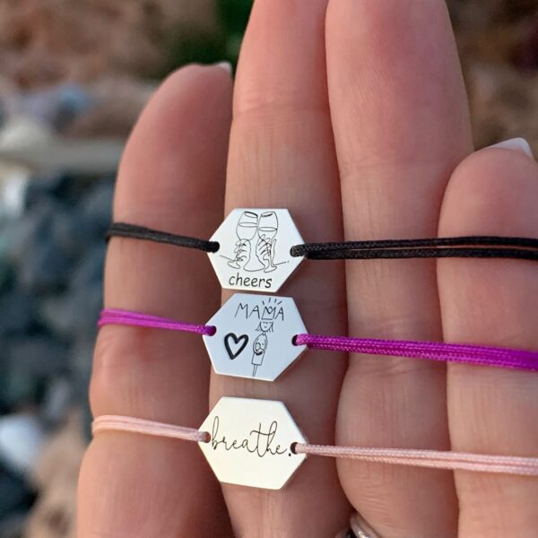 Βραχιολάκι σε εξάπλευρο σχήμα leador.gr