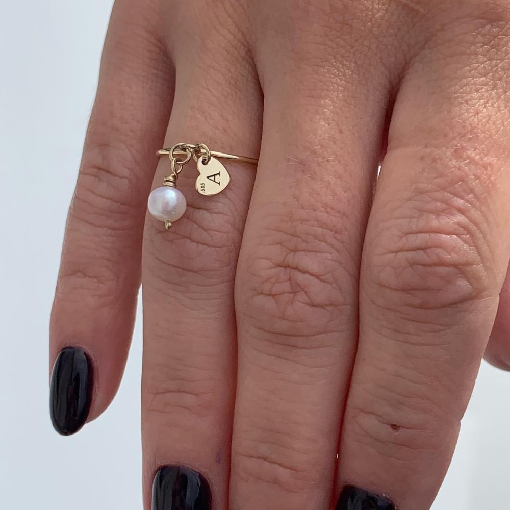 Δαχτυλίδι με σχέδιο καρδιά και πέρλα